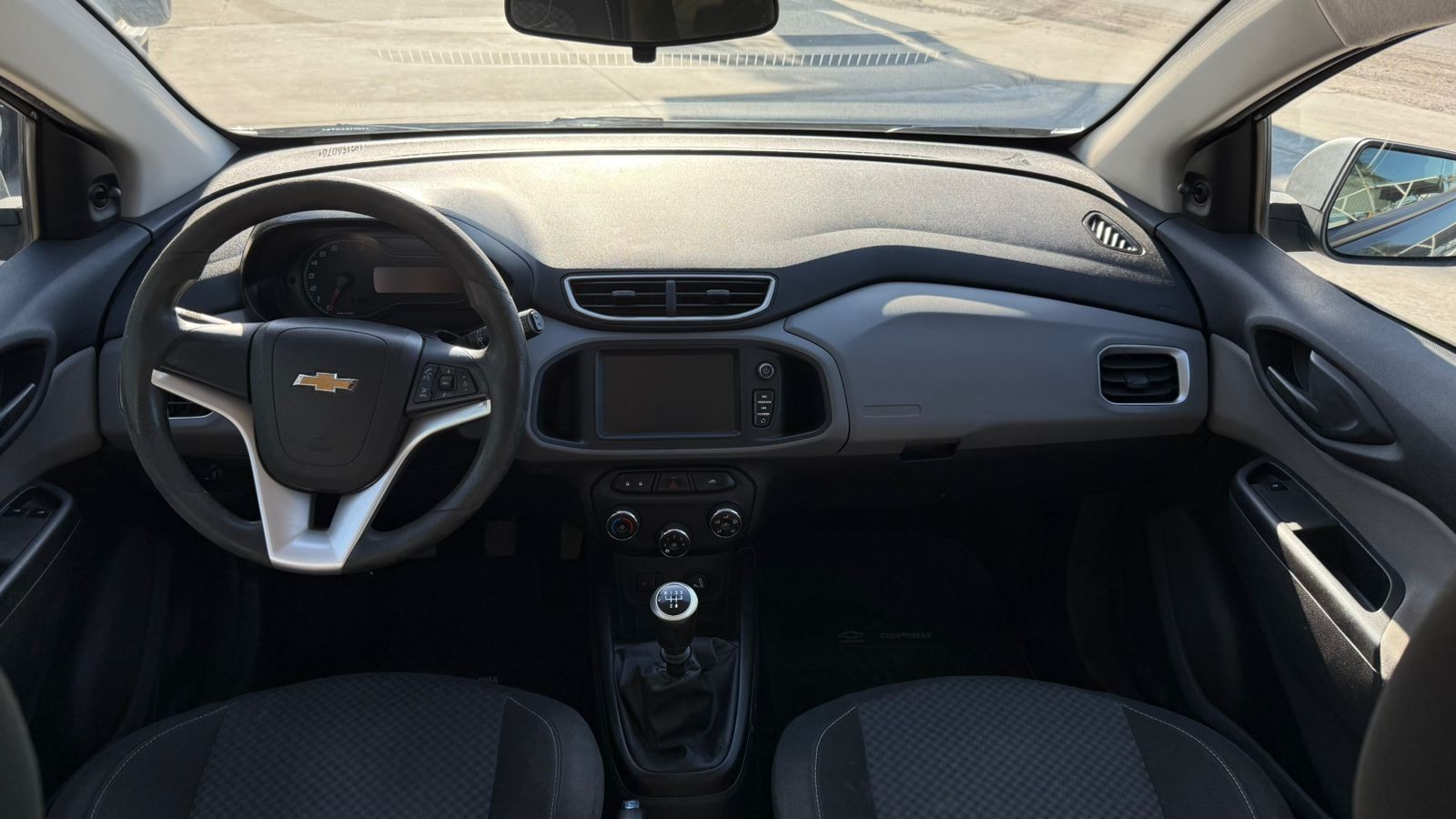CHEVROLET - ONIX LT 1.4 - MANUAL  - 2017